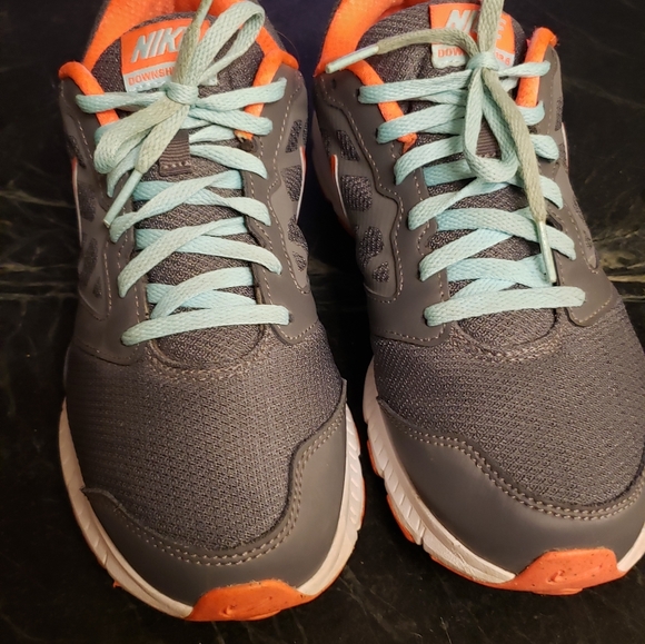 Nike Women's Downshifter 6 Running Shoes - Picture 1 of 6